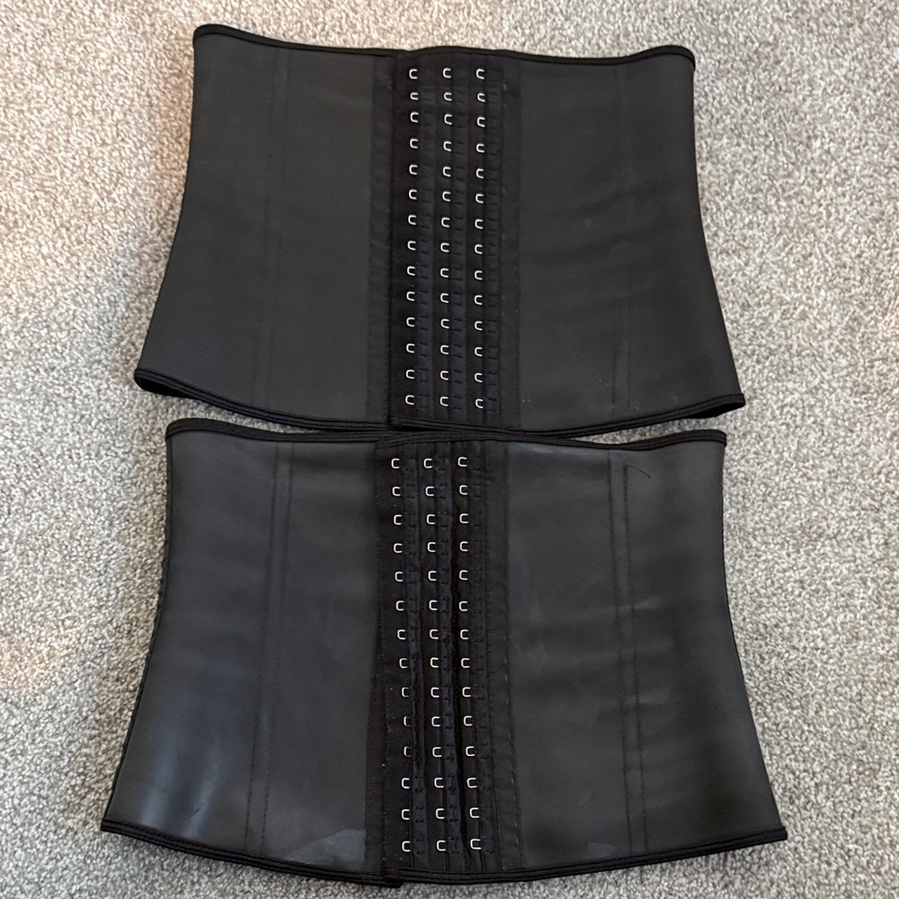 Lot of 2 Yianna Waist Trainers or Faja Shapewear. Short Torso. Sizes S and XS.